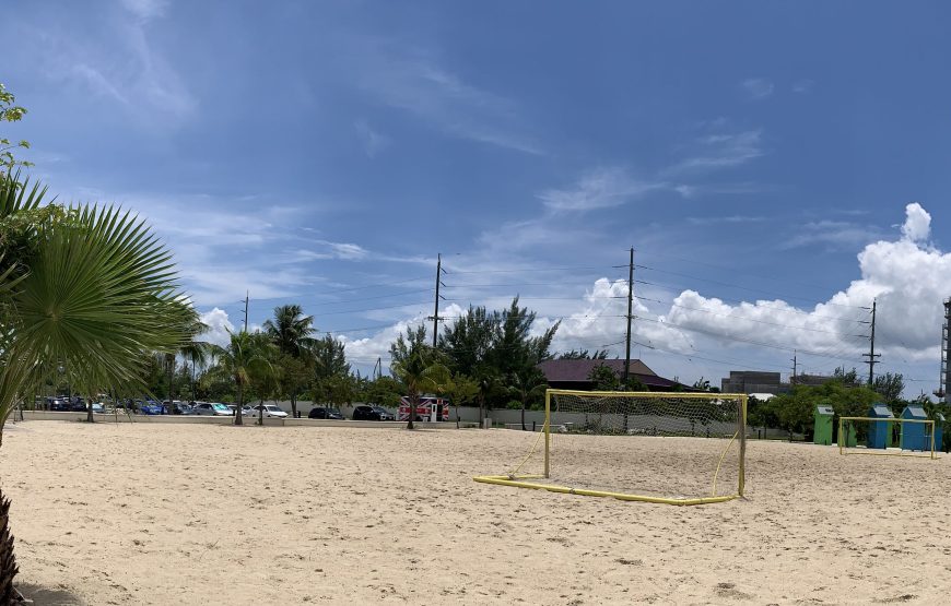 Seven Mile Beach Break in Grand Cayman